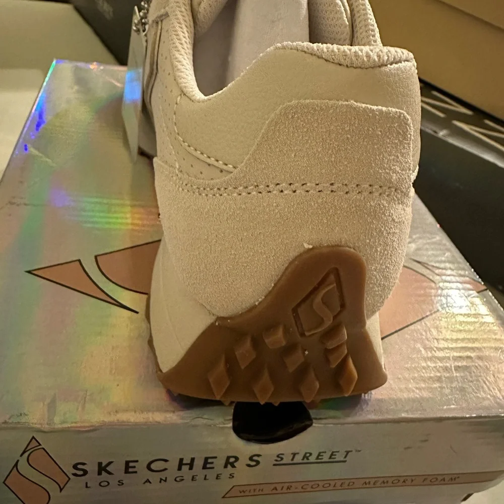 New in box Skechers Street LA Gusto Path Winder shoes with memory foam size 6.5 - Picture 4 of 9